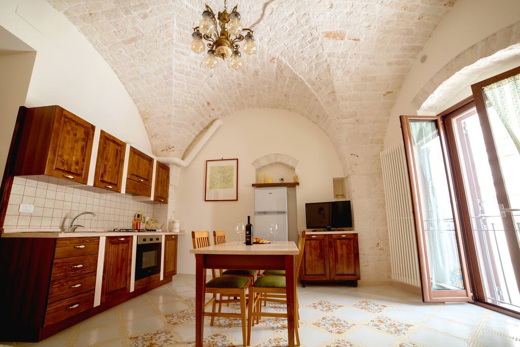 Soggiorno-Cucina in pietra