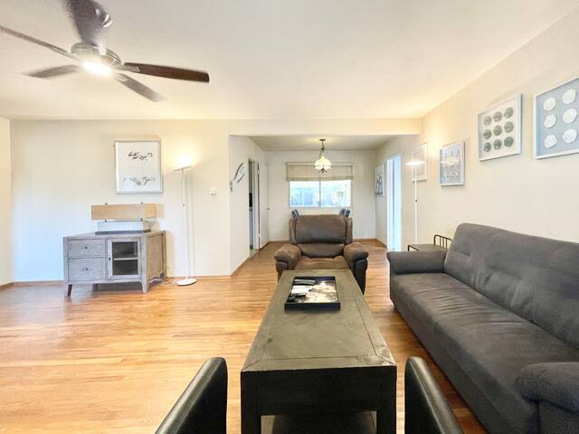 Pretty House in Cupertino Walk to Apple De Anza gallery image 3