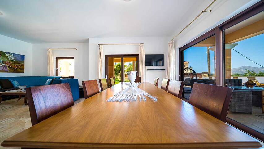 Grand Olympia, Pool, Luxury, Spacious, Quiet, cozy gallery image 4