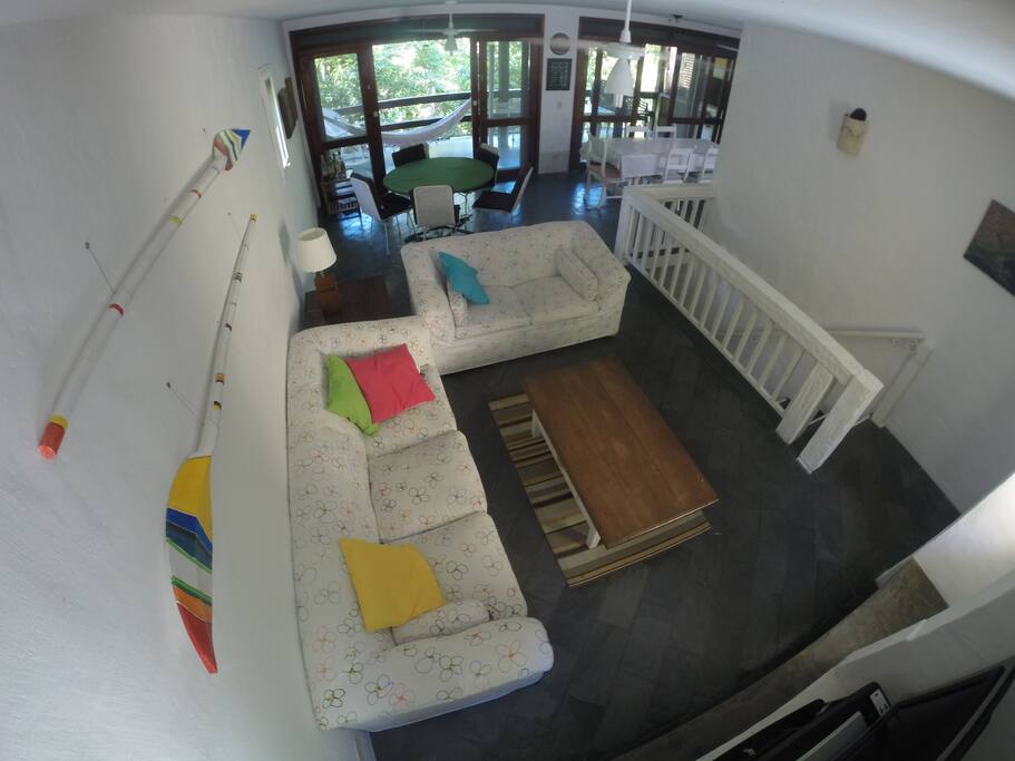 Sala e escada para os quartos