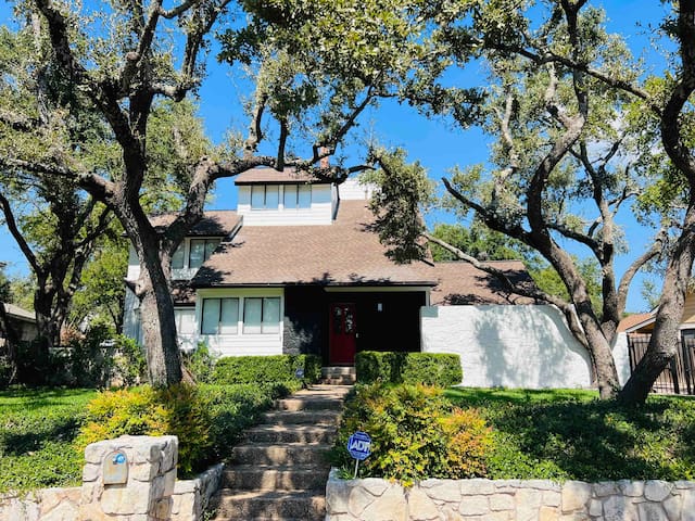 Spacious Stylish 6B-Monthly Stays Near Lake Austin