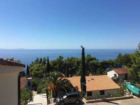 Ivan Dolac: Home with a View 2