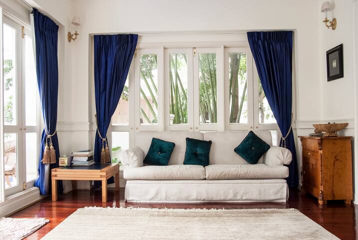 Luxury 3BR+ Pool Villa for 6-10, great location gallery image 2