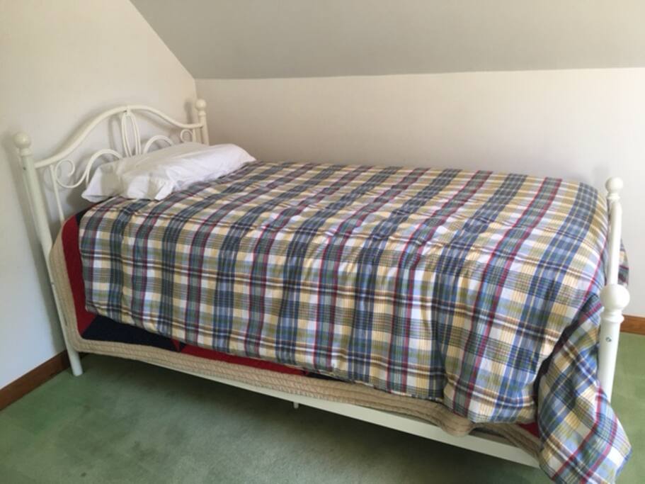 Second Bedroom with Twin Bed
