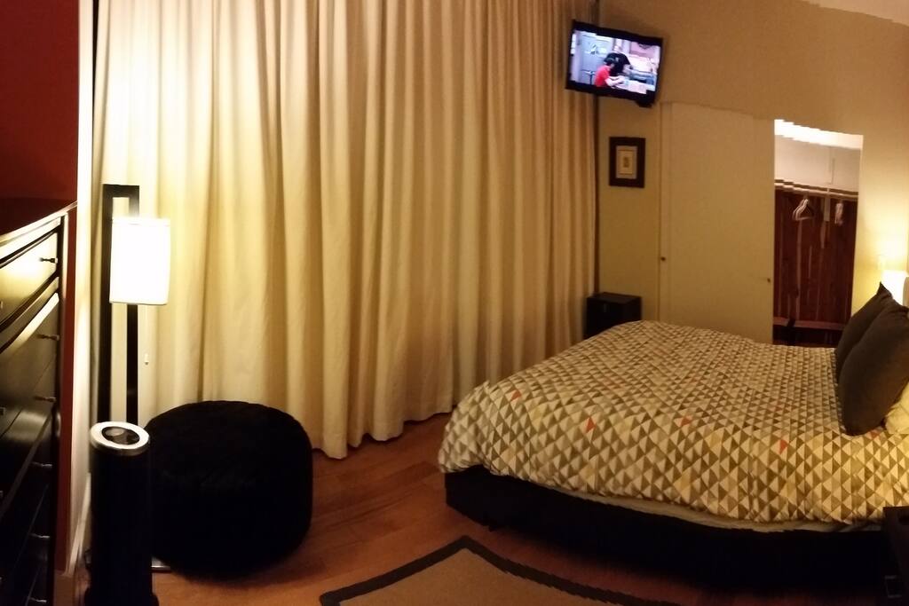 Bedroom with Queen size Bed
