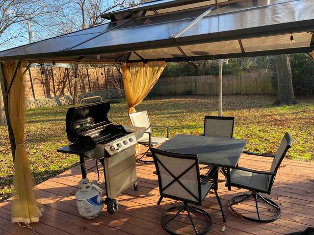 Comfy and Clean North Dallas House. So Nice! gallery image 5