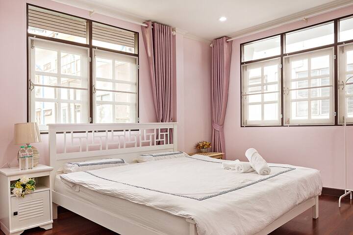 Suttisan 独立大花园别墅五卧三卫，近地铁、辉煌“新唐人街”、火车夜市 gallery image 5