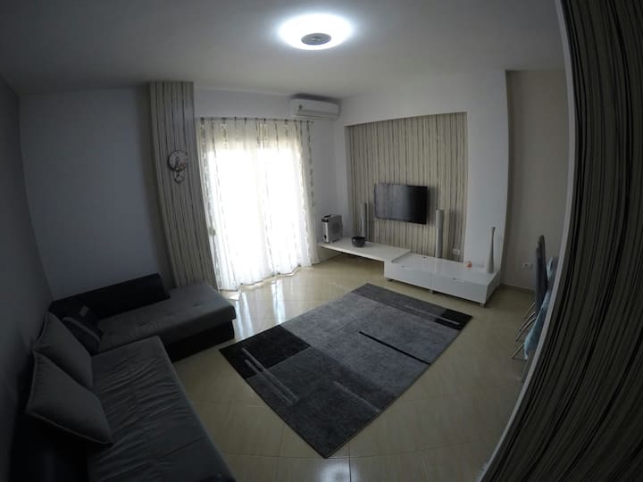 Apartment in Durres center AC/Wi-Fi