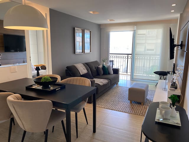 Apto em Ipanema – 2 Qts – Piscina – Quadra Praia gallery image 4