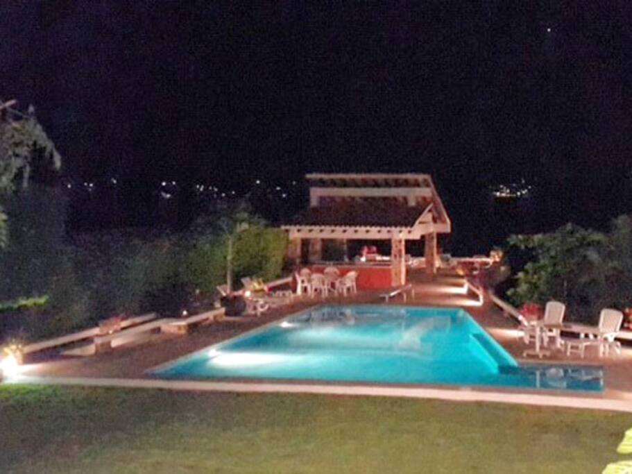 <span class="item-title ng-binding" style="font-weight: 700; display: block; font-size: 16px; text-align: start; white-space: normal;">Hermosa Villa en Teques, </span><span style="font-size: 16px; text-align: start; white-space: normal;"> Morelos Xoxocotla</span>