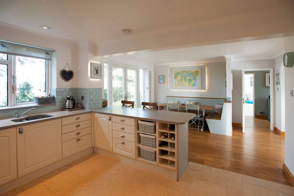Open plan kitchen /diner