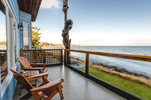 Waterfront West Coast Suite