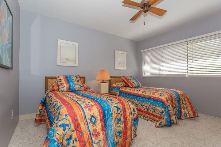 ห้องนอนผู้เข้าพัก - เตียงแฝด