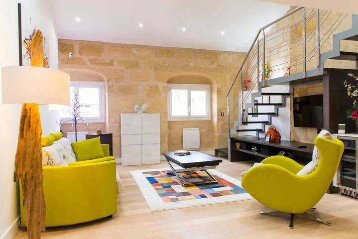 THE place to stay – 2 Bedrooms – Grand Théâtre gallery image 3