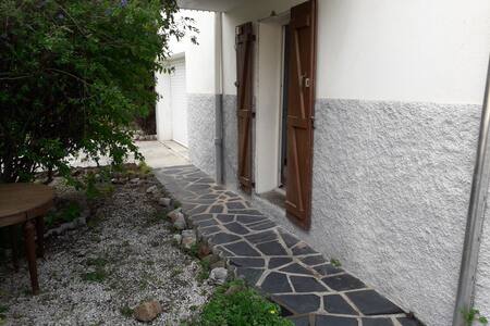 Appartement F1 proche centre-ville