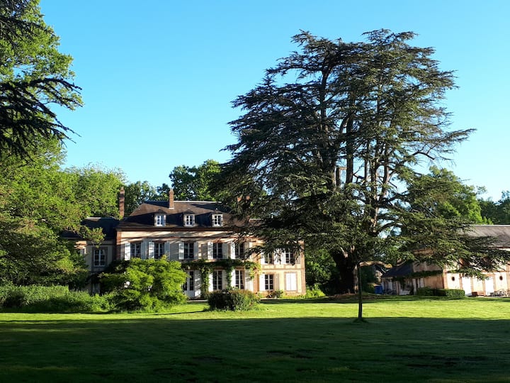 Residence of a host of the Courangère