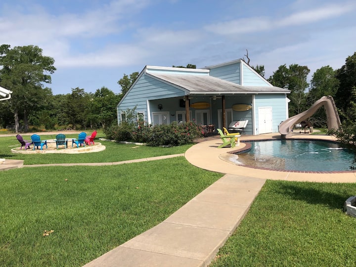 Enchanted Oaks Cottage and private pool