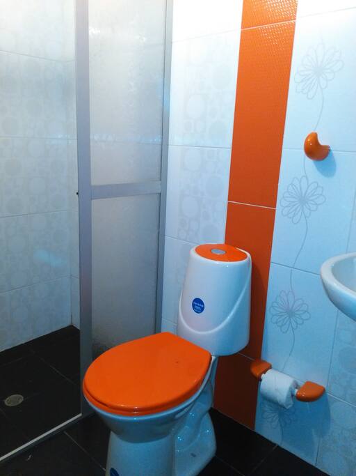 Baño Privado En Cada Habitacion