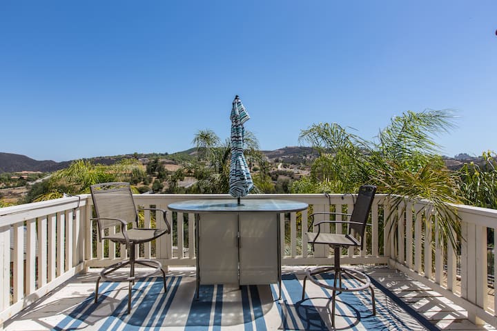 Clear your mind in the country /minutes 2 the city