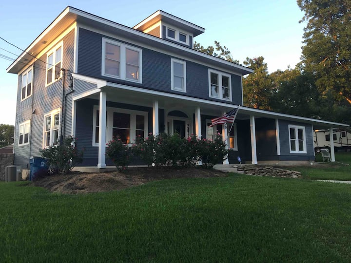 Mockingbird Landing Houses for Rent in Bellville, Texas, United