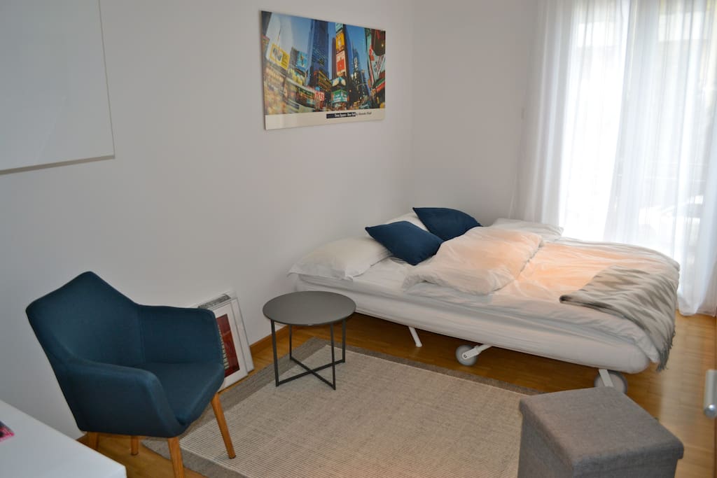 Dein Zimmer / Your Room