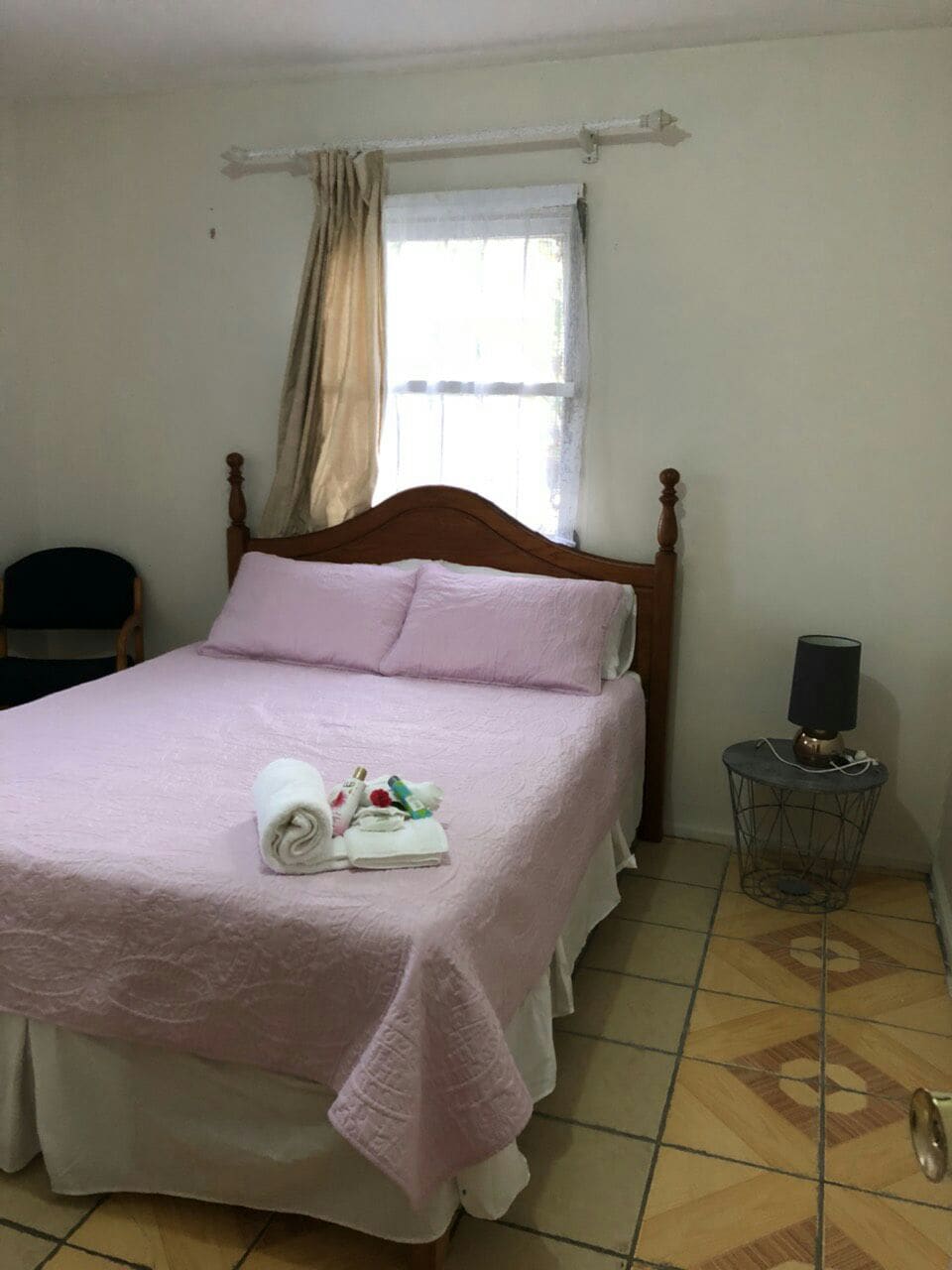 ห้องนอน 1 พร้อมเตียงควีนไซส์