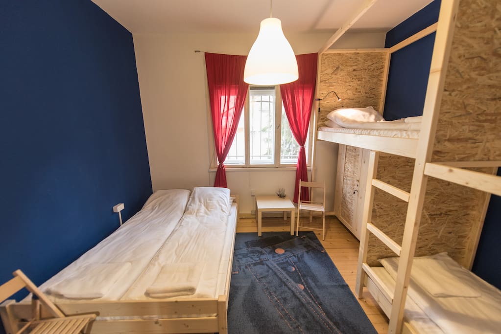 BestRest guesthouse
"Family room for 4"
