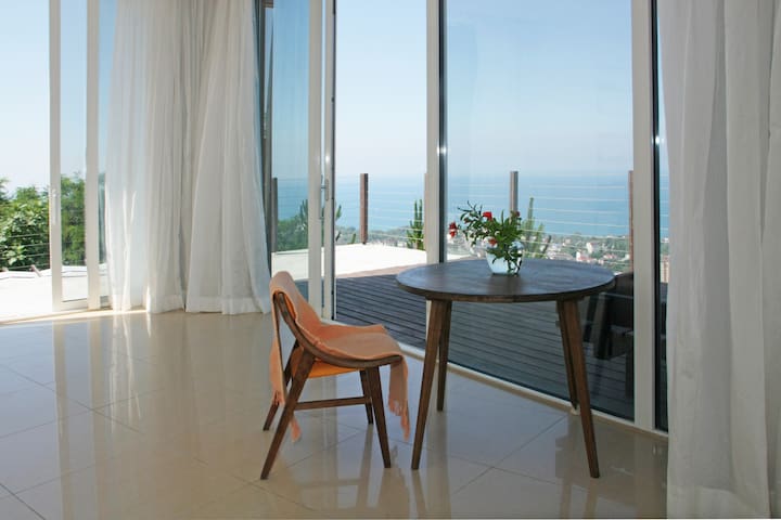Sea view apartment in Sochi