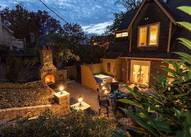 Hurry! Rare Oct WkEnd Open Cozy Fireplace & Spa! gallery image 2