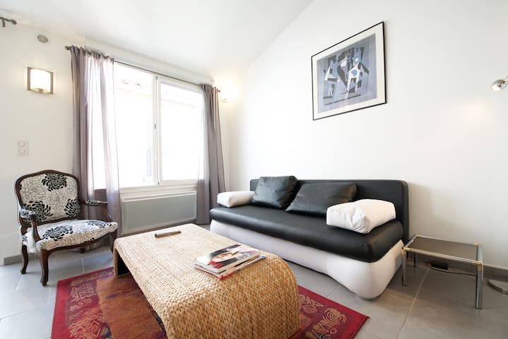 10 mn to arena, Cosy studio loft with aircon