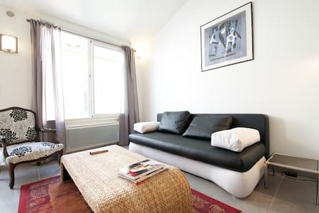 10 mn to arena, Cosy studio loft with aircon