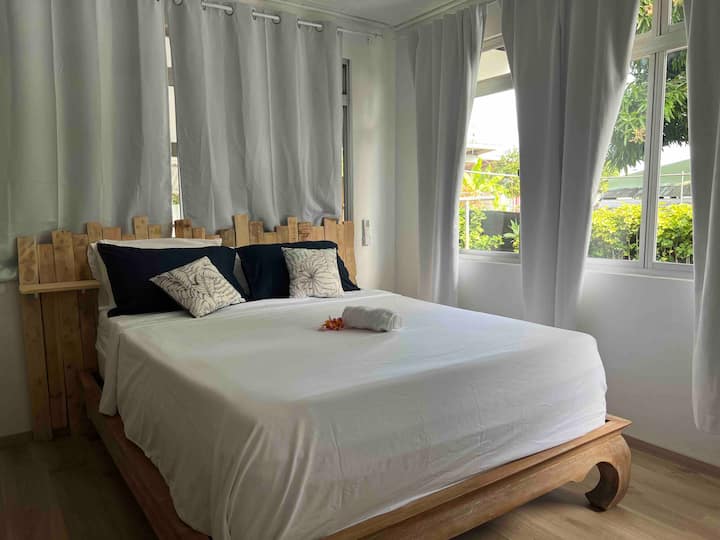 主卧配备独立卫生间