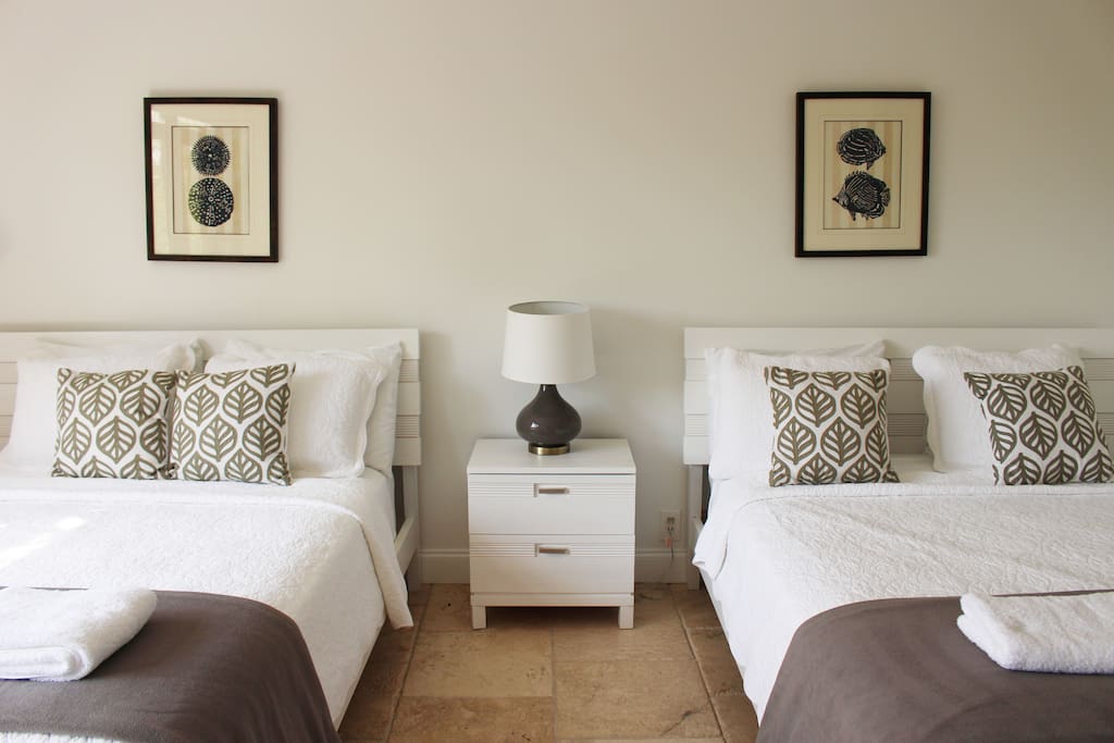 Master Bedroom 2 Queen Beds