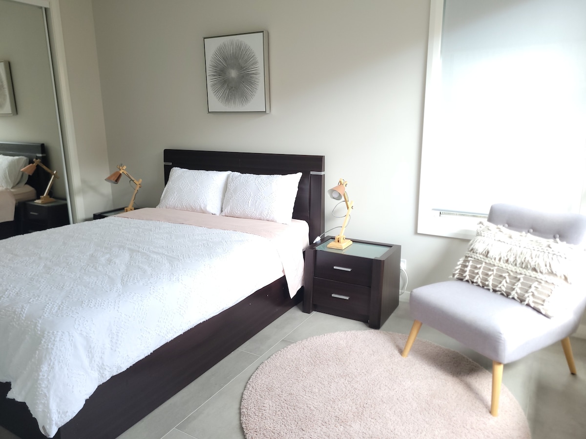 Cosy Private Modern Flat