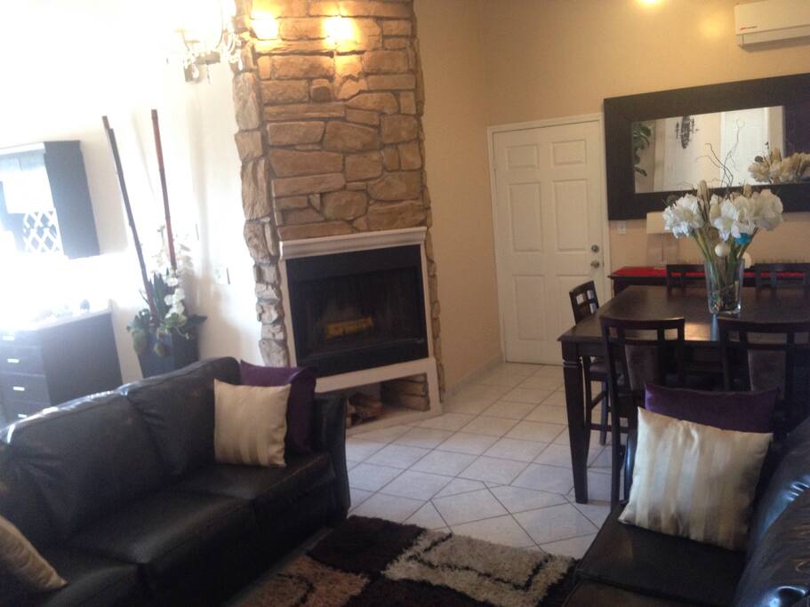 10' high ceilings