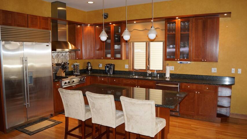 Lincoln Park Single Family Home gallery image 4