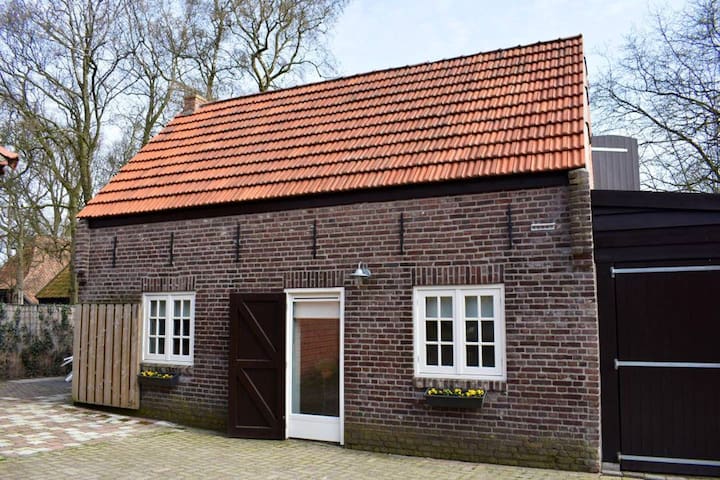 Spiksplinternieuw Airbnb® | Baarle-Nassau - Vacation Rentals & Places to Stay NQ-31