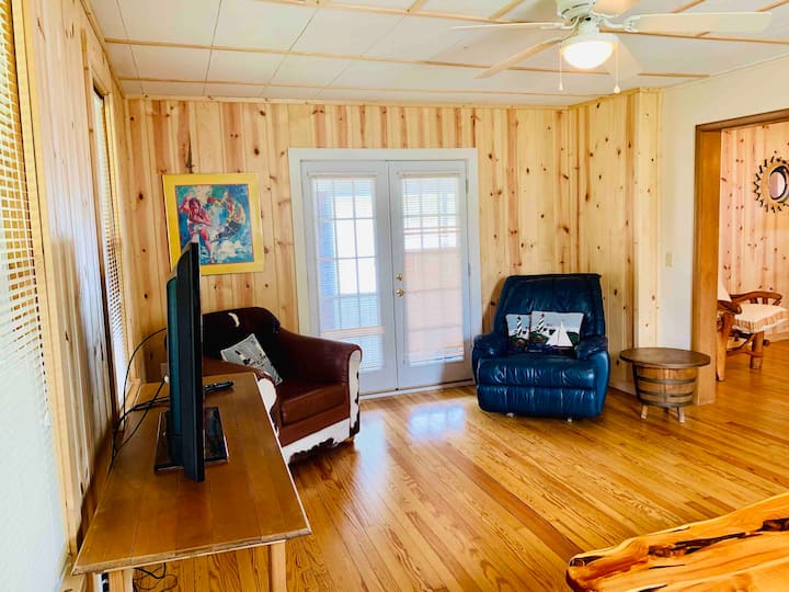 2 Bedroom Cottage Near Beach - Quarry Hill Winery, Berlin Heights
