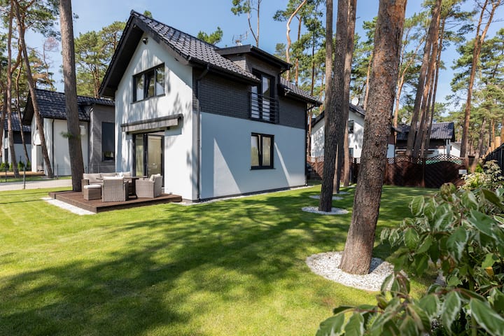Exclusive vacation in a house by the sea