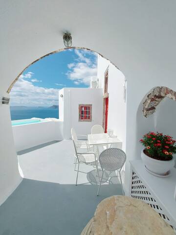 Serenity, caldera views, private pool, 2 units. gallery image 5