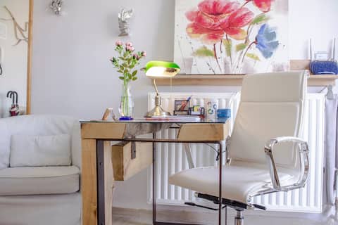 Popular Airbnb listing: Asteras Luxury Suite - City center (Ladadika) in Δήμος Θεσσαλονίκης