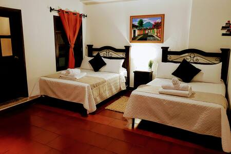 5-star Private Bedroom / FREE Parking