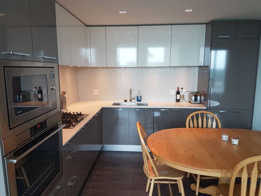 fully equipped kitchen