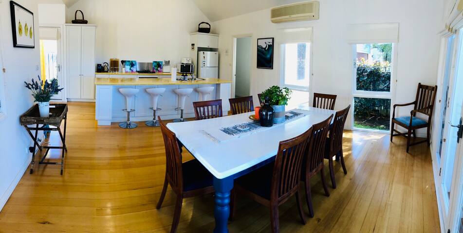 The Yellow Beach House 1.5 Blocks From the Beach gallery image 4