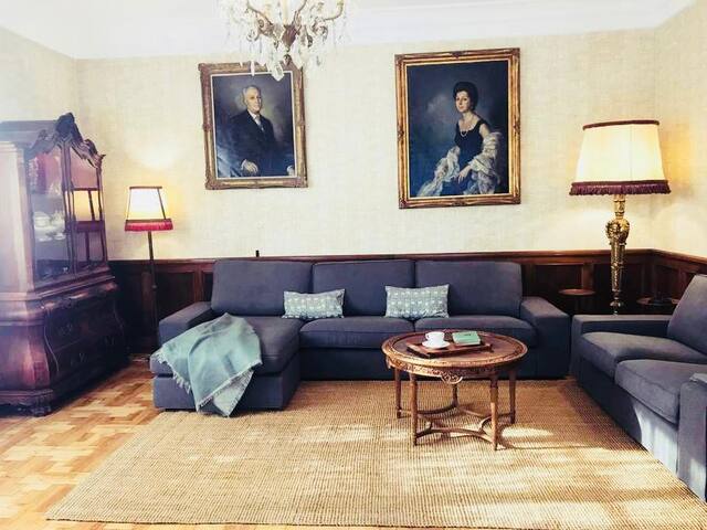 Spectacular country house in the centre of Olot. gallery image 5