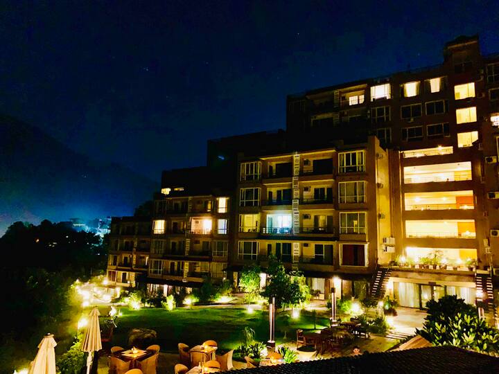 Aloha Luxury 2BHK Ganges View Staycation 35Off! Apartments for