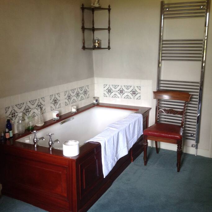 Main bathroom