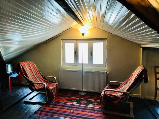 Original Wood House Taksim (upto 14 guests) gallery image 5