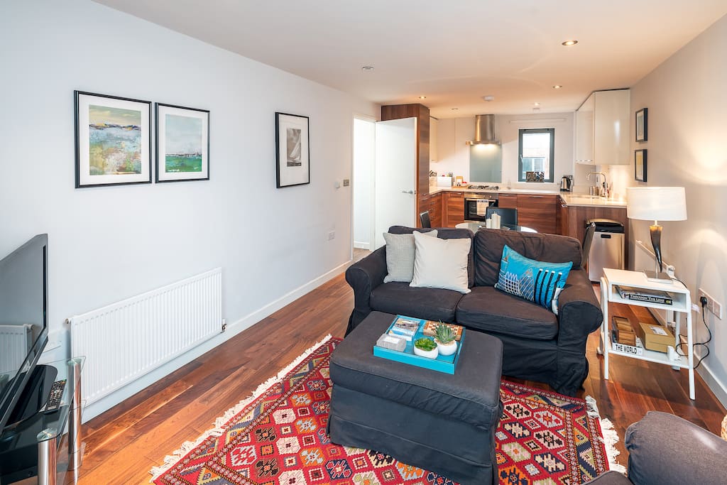 Fantastic Living and Dining Area