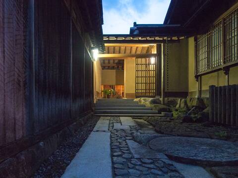 SUKIYA-Zukuri Suehiro【Authentic  house/Old town】